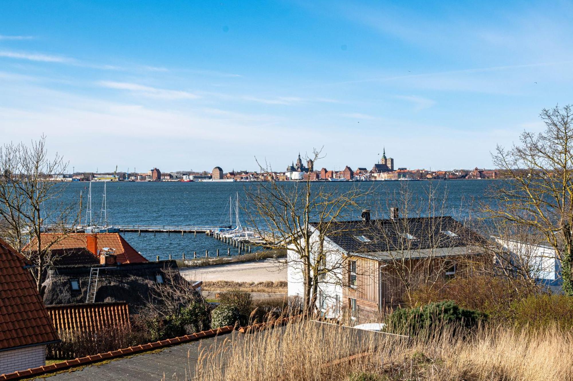 Ferienwohnung Sundueberblick - 150 Meter Zum Strand Altefähr エクステリア 写真